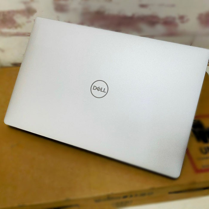 XPS 7390 (1)